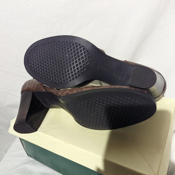 NIB Coldwater Creek Leather Peep Toe Pumps - Picture 3 of 5